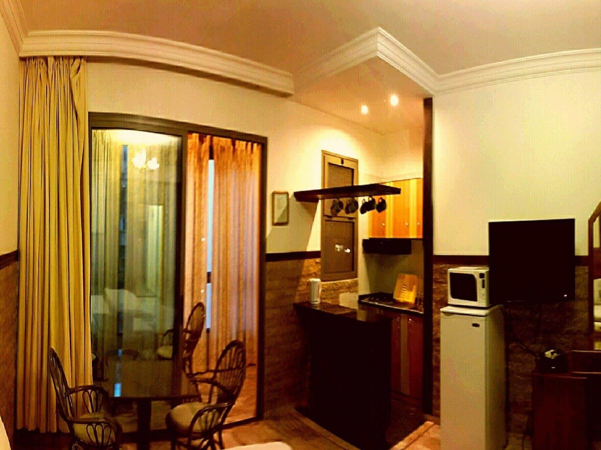 Viccini Suites Beirut Exterior foto